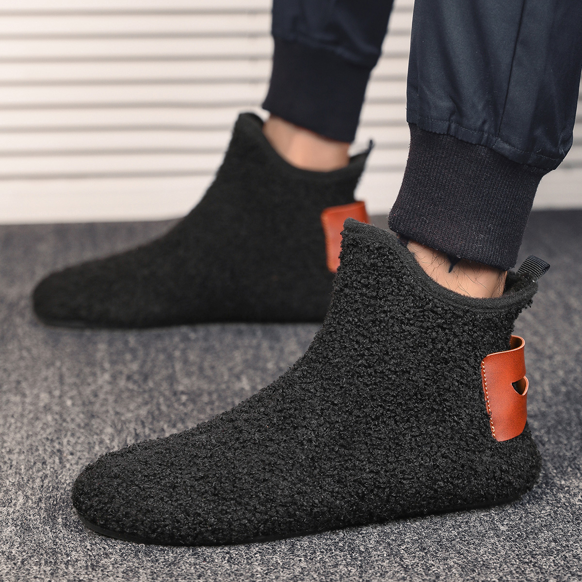 Men's Fuzzy Overlapping Slippe - Insole Arch Support บทวิจารณ์และราคา